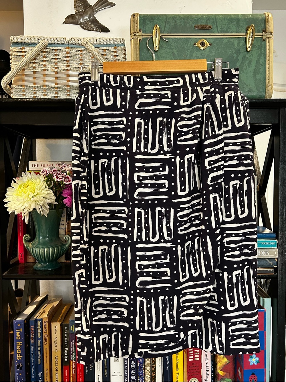 Leslie Fay Sportswear Faux Wrap Rayon Skirt with Excellent Abstract Print